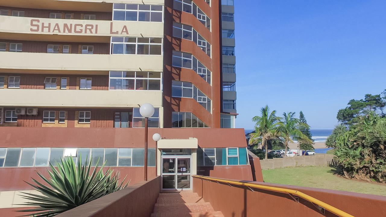 South Coast Beachfront Holiday Apartments Аманцимтоти Екстериор снимка