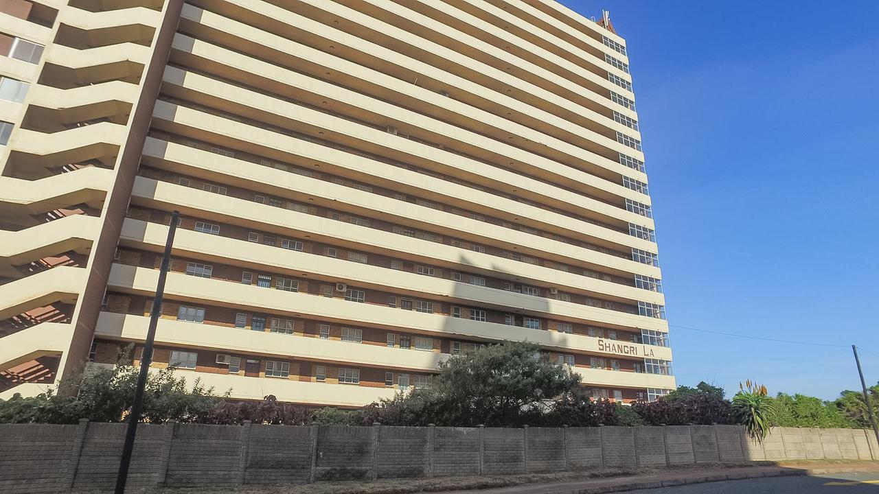 South Coast Beachfront Holiday Apartments Аманцимтоти Екстериор снимка