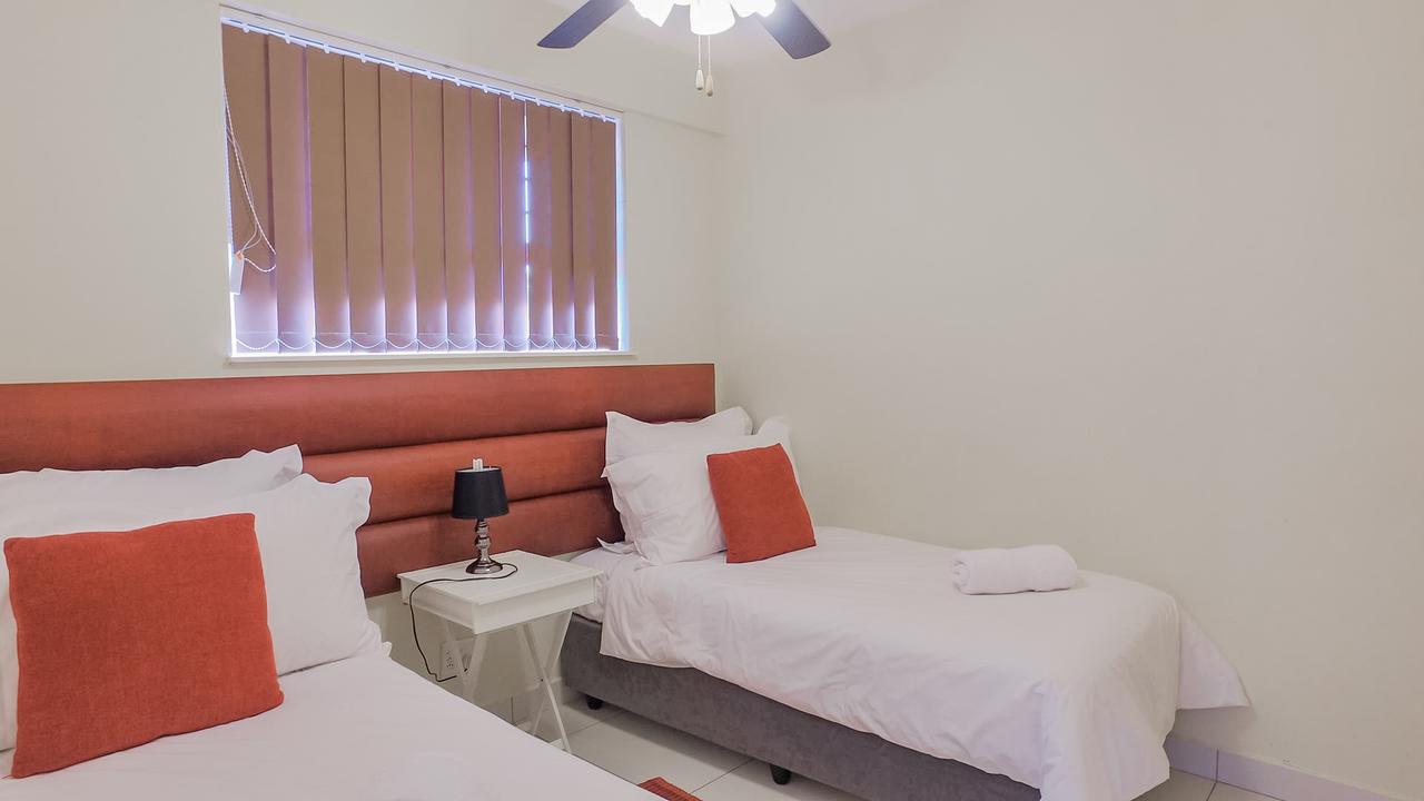 South Coast Beachfront Holiday Apartments Аманцимтоти Екстериор снимка