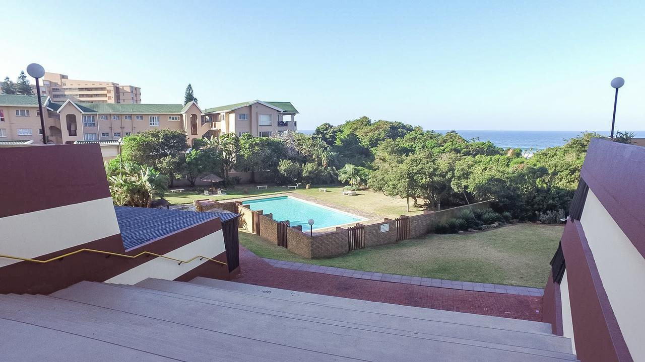 South Coast Beachfront Holiday Apartments Аманцимтоти Екстериор снимка